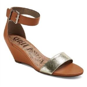 Sam and Libby Gold and Brown Wedge